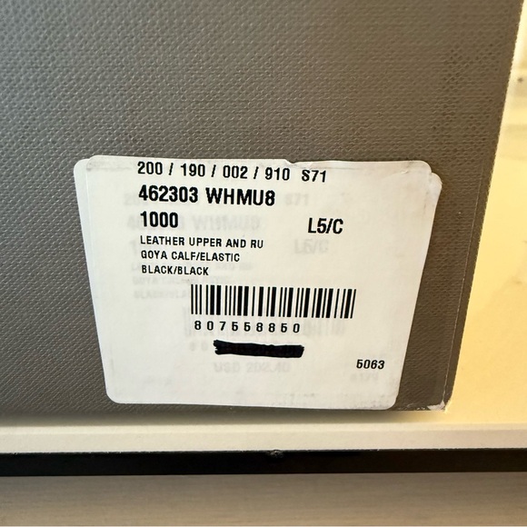 Alexander McQueen Black Embellished Chelsea Boot Size 6 NWT - Picture 10 of 10